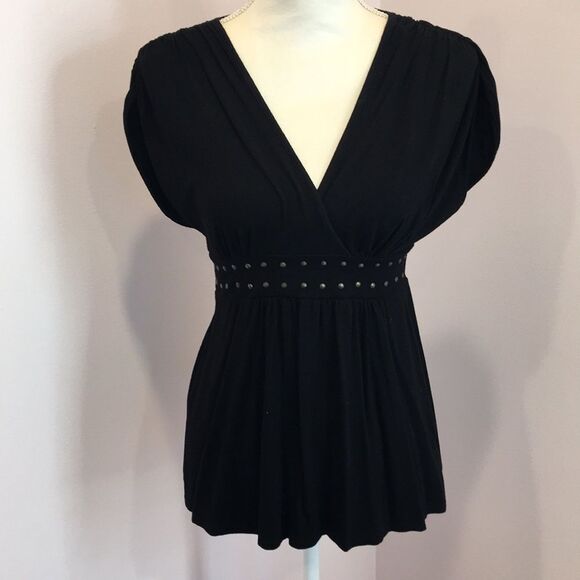 Ella Moss Studded v-neck - Picture 1 of 3